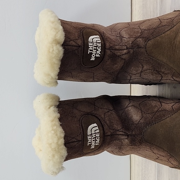 The North Face Womens Quilted Winter Boots Cozy Shearling  Waterproof  Brown 9.5 - Picture 9 of 16